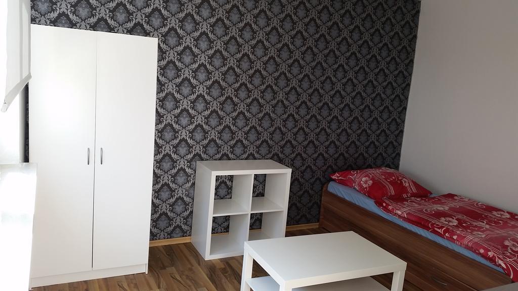Frankfurt Airport & Fair Apartment Kelsterbach Phòng bức ảnh