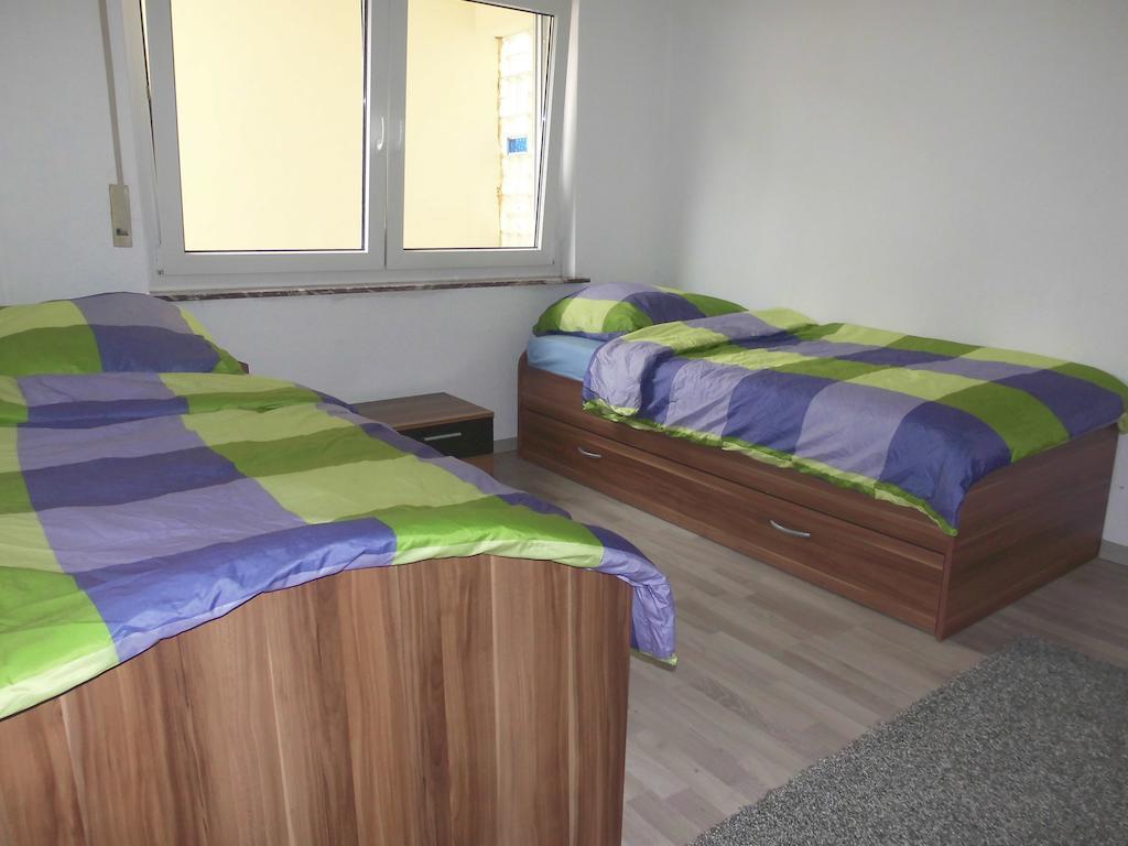 Frankfurt Airport & Fair Apartment Kelsterbach Phòng bức ảnh